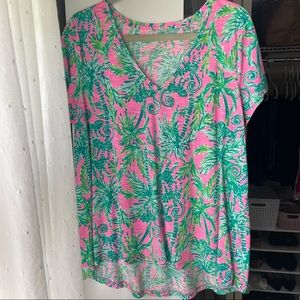 Lilly Pulitzer Etta V neck size XL